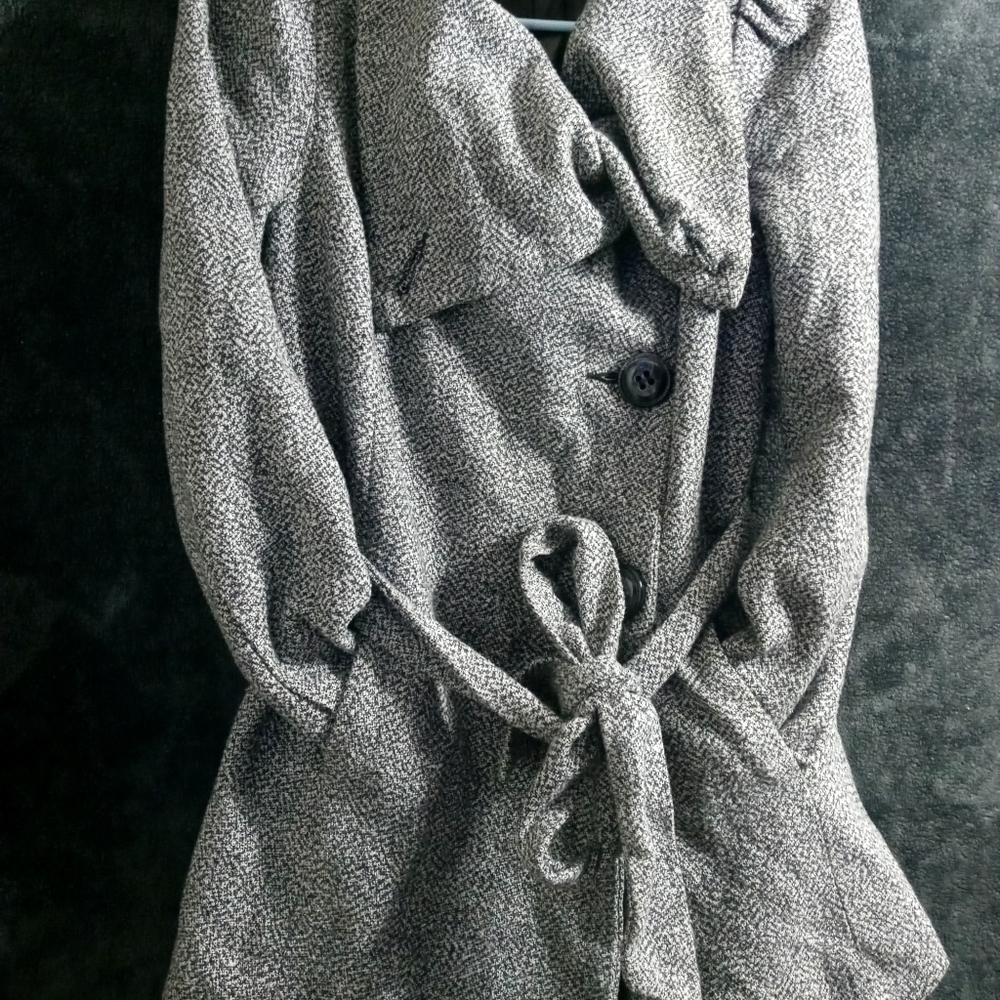 Metropark Wrapped Gray Coat